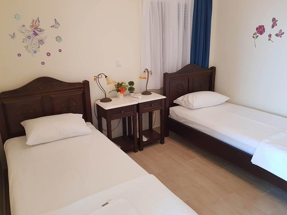 Villa Vera อาโยส นิกีตัส ภายนอก รูปภาพ