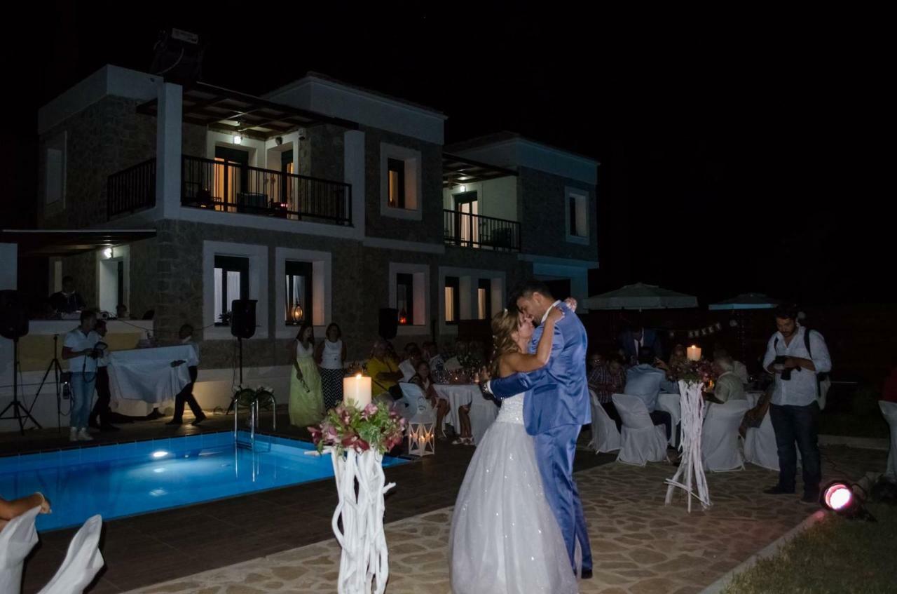 Villa Vera อาโยส นิกีตัส ภายนอก รูปภาพ